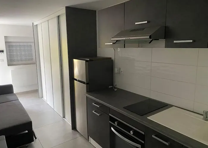 Moderne Entierement Renove. *